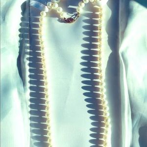 Genuine Akoya Salwater Pearl necklace